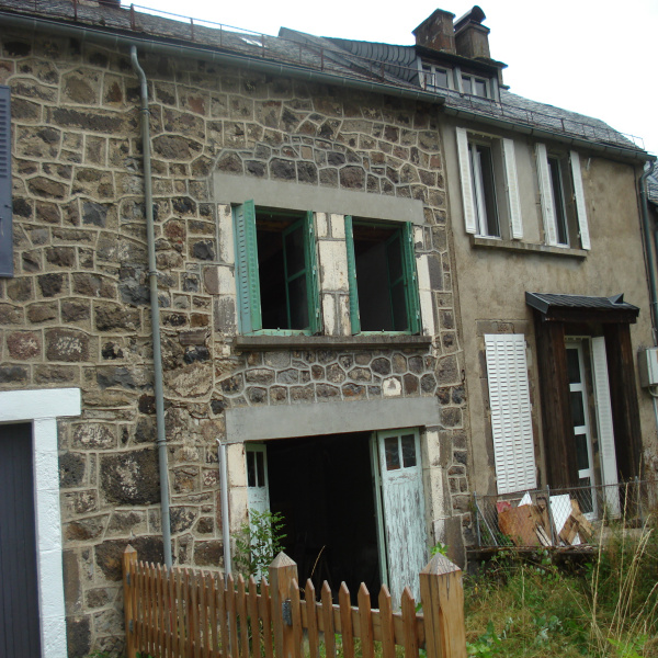 Offres de vente Maison de village Le Claux 15400