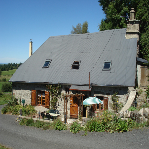 Offres de vente Maison de village Cheylade 15400