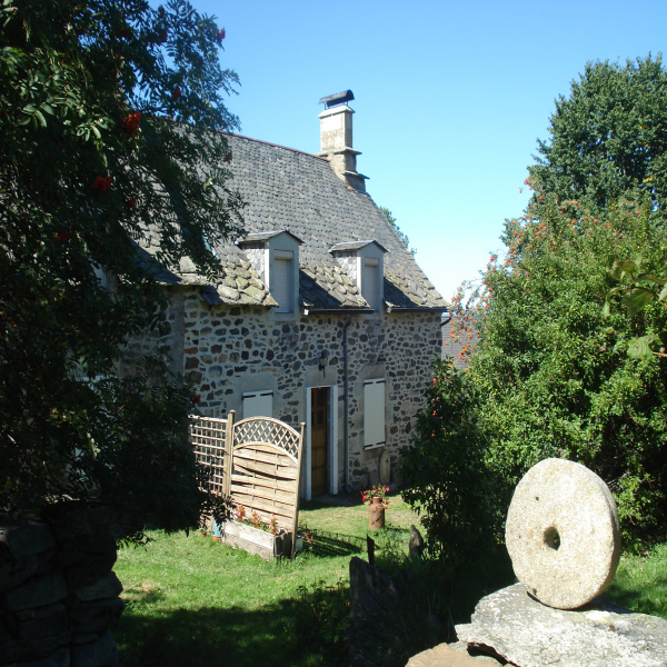 Offres de location Maison Valette 15400