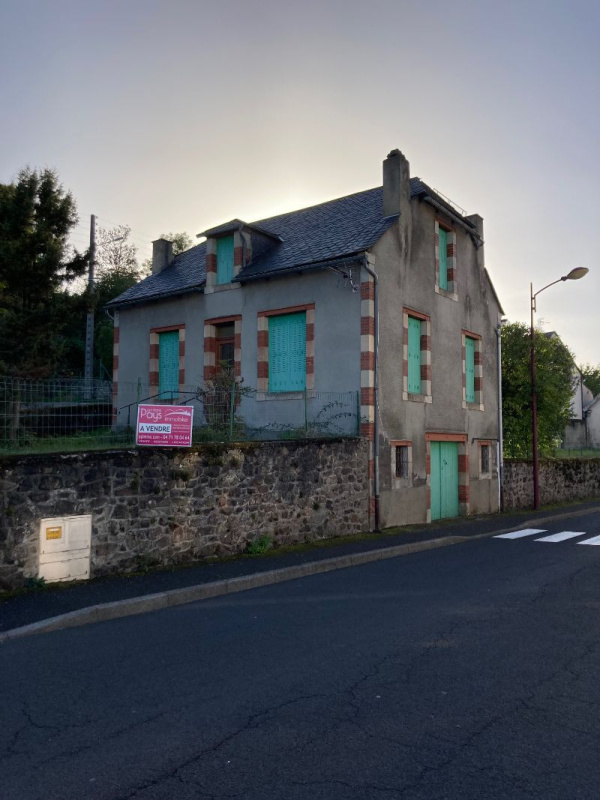 Offres de vente Maison Riom es Montagnes 15400